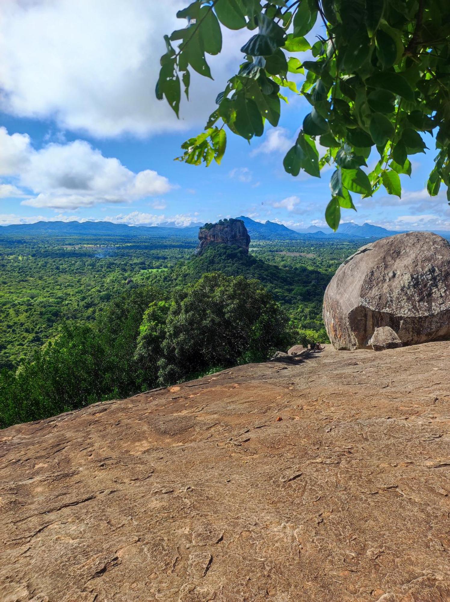 Jaana Guest Hotel Sigiriya Luaran gambar