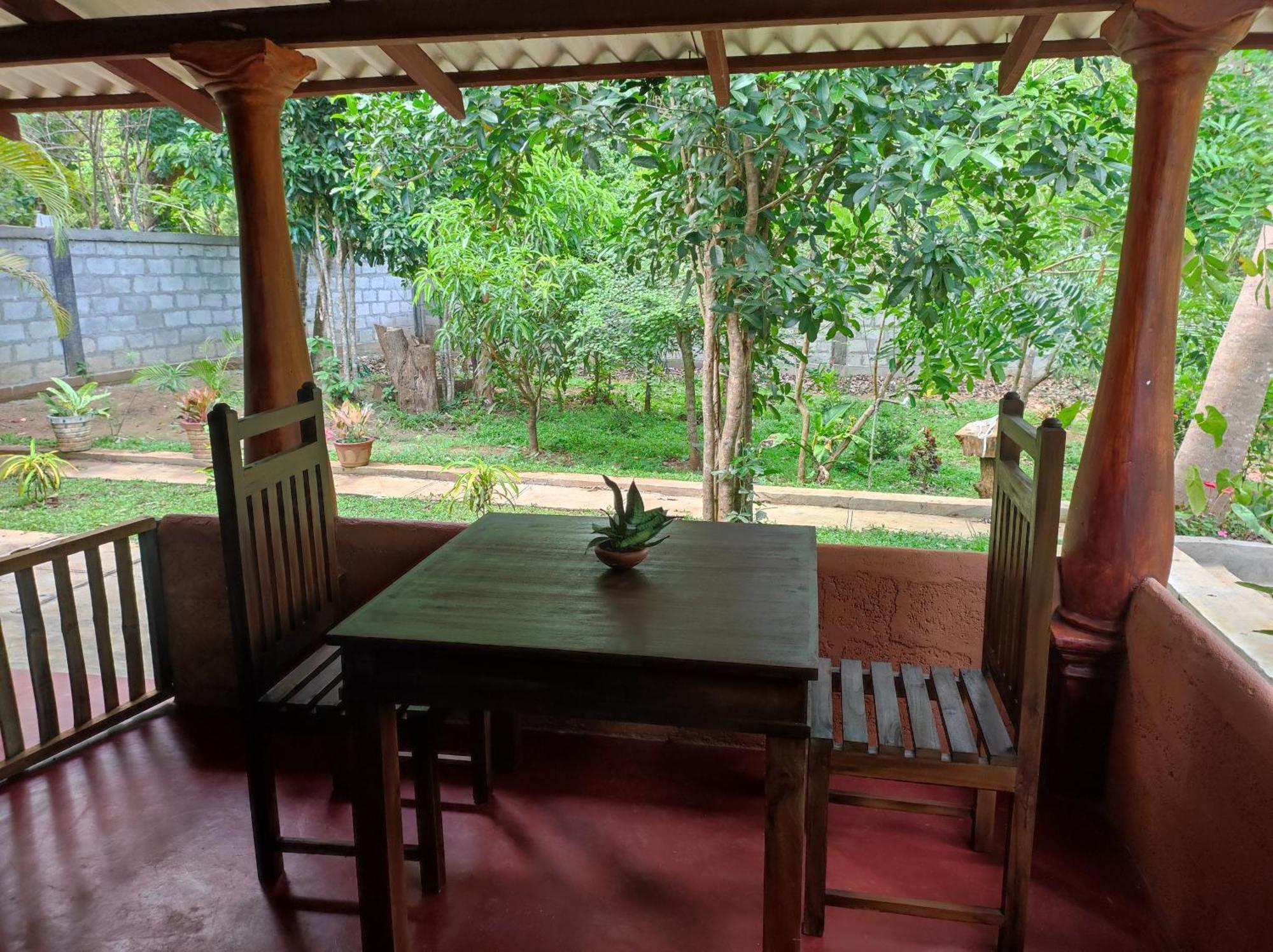 Jaana Guest Hotel Sigiriya Bilik gambar