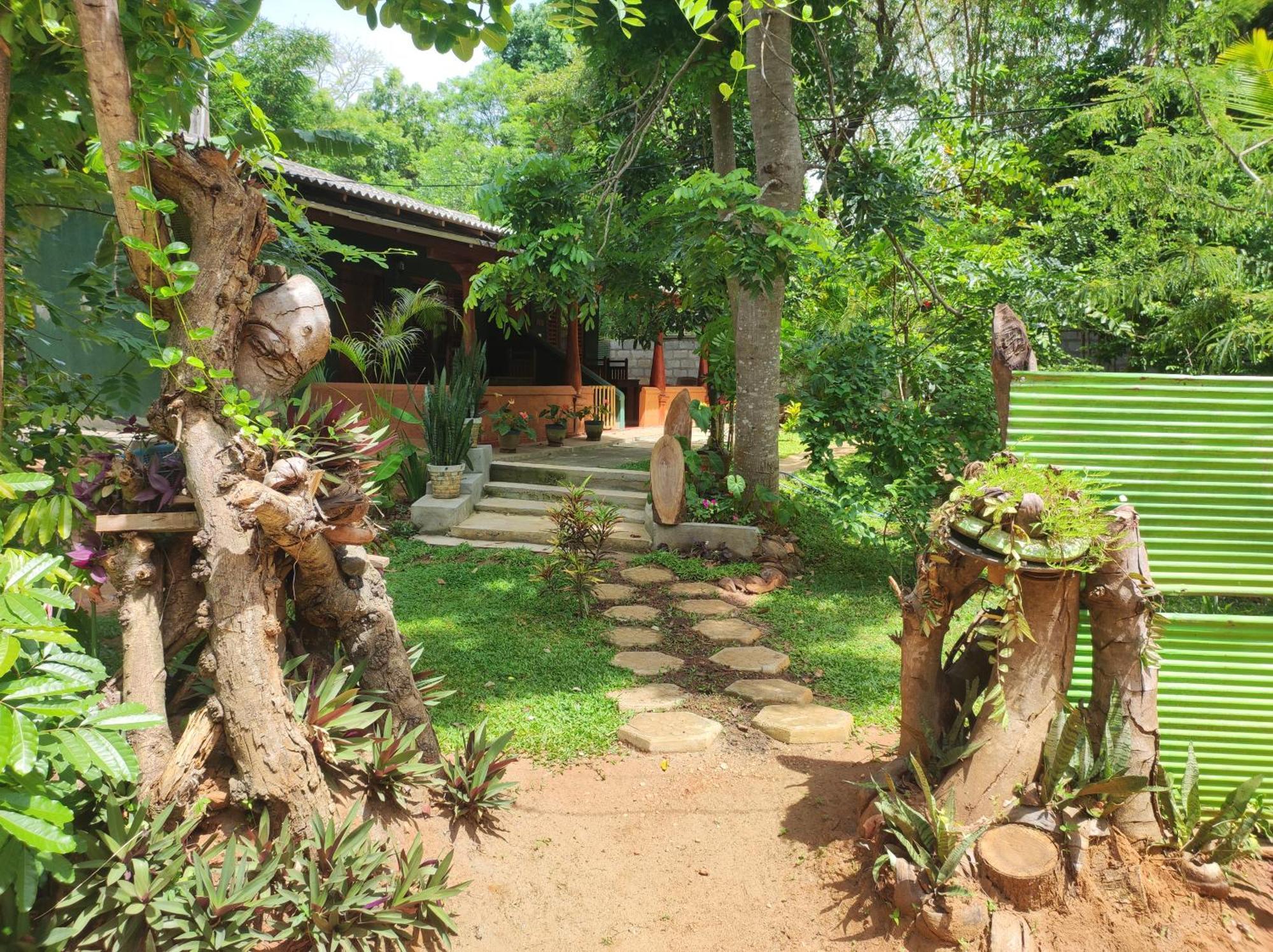 Jaana Guest Hotel Sigiriya Luaran gambar